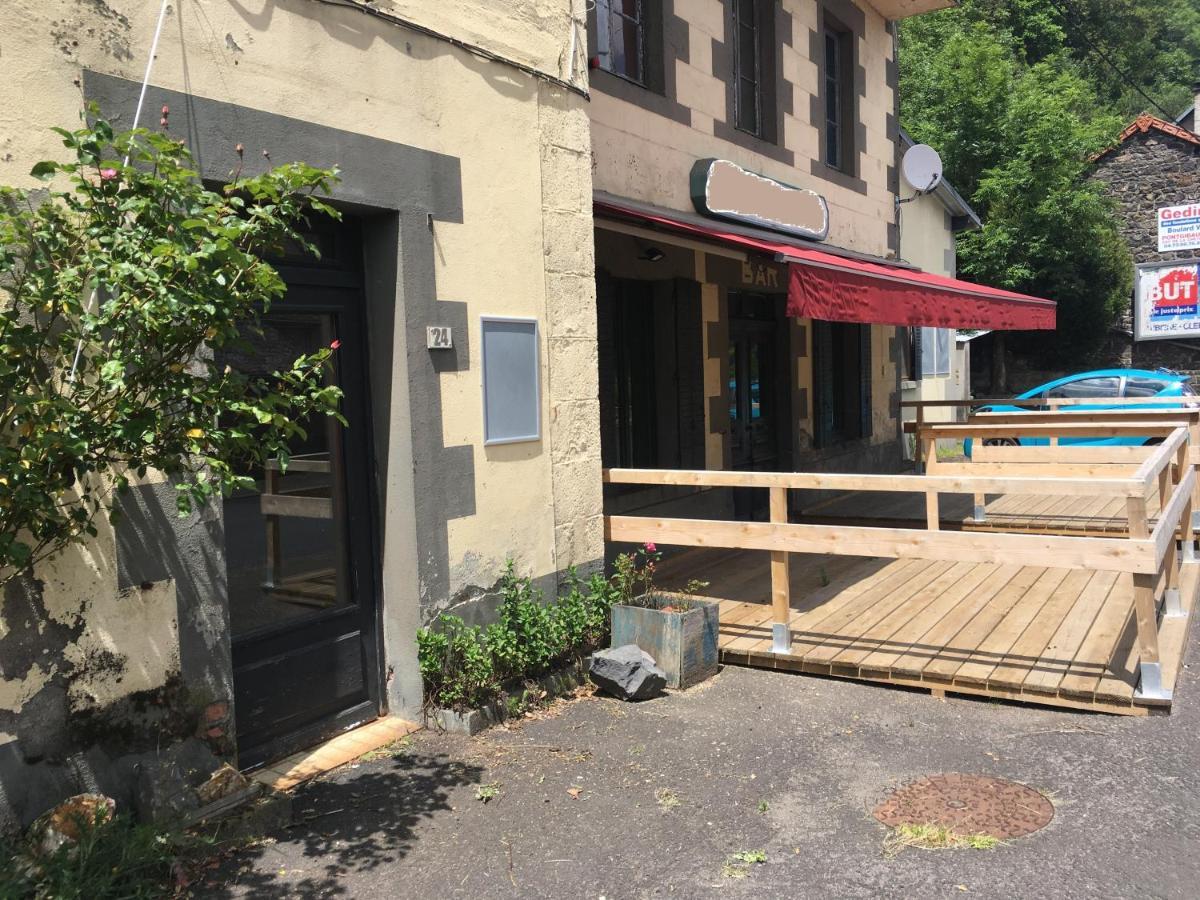 Studio proche de Vulcania et la Bourboule Gelles Esterno foto